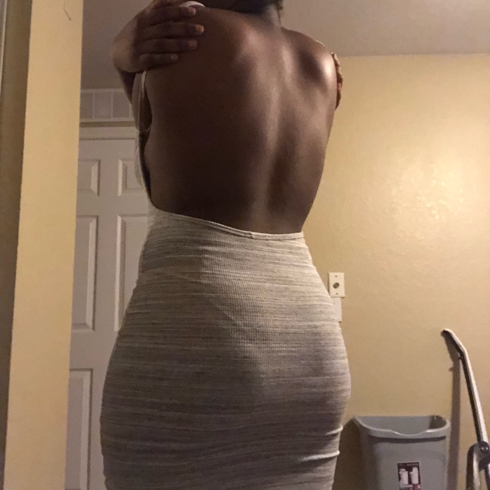 Backless Dress - Picture 3 of 5